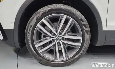 Volkswagen Tiguan 2022 2.0 автомат (гидро), миниатюра 5