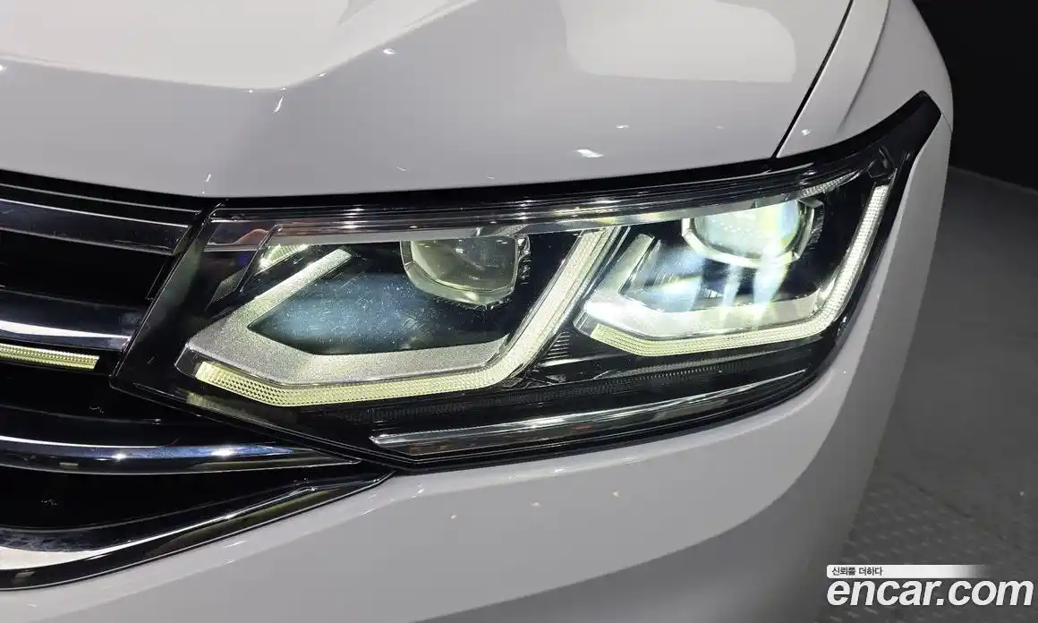 Volkswagen Tiguan 2022 2.0 автомат (гидро), фото 8