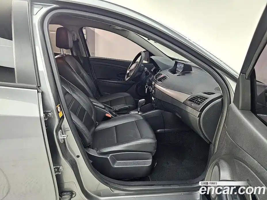 Renault SM3 2016 1.6 гидро, фото 11