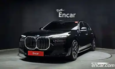 BMW 7 серия, 2025, 5 567 км