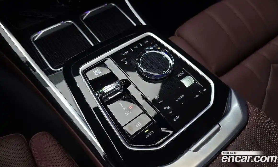 BMW 7 серия 2025 3.0 автомат (гидро), фото 12