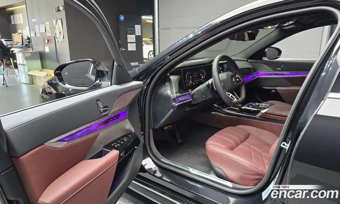 BMW 7 серия 2025 3.0 автомат (гидро), фото 13