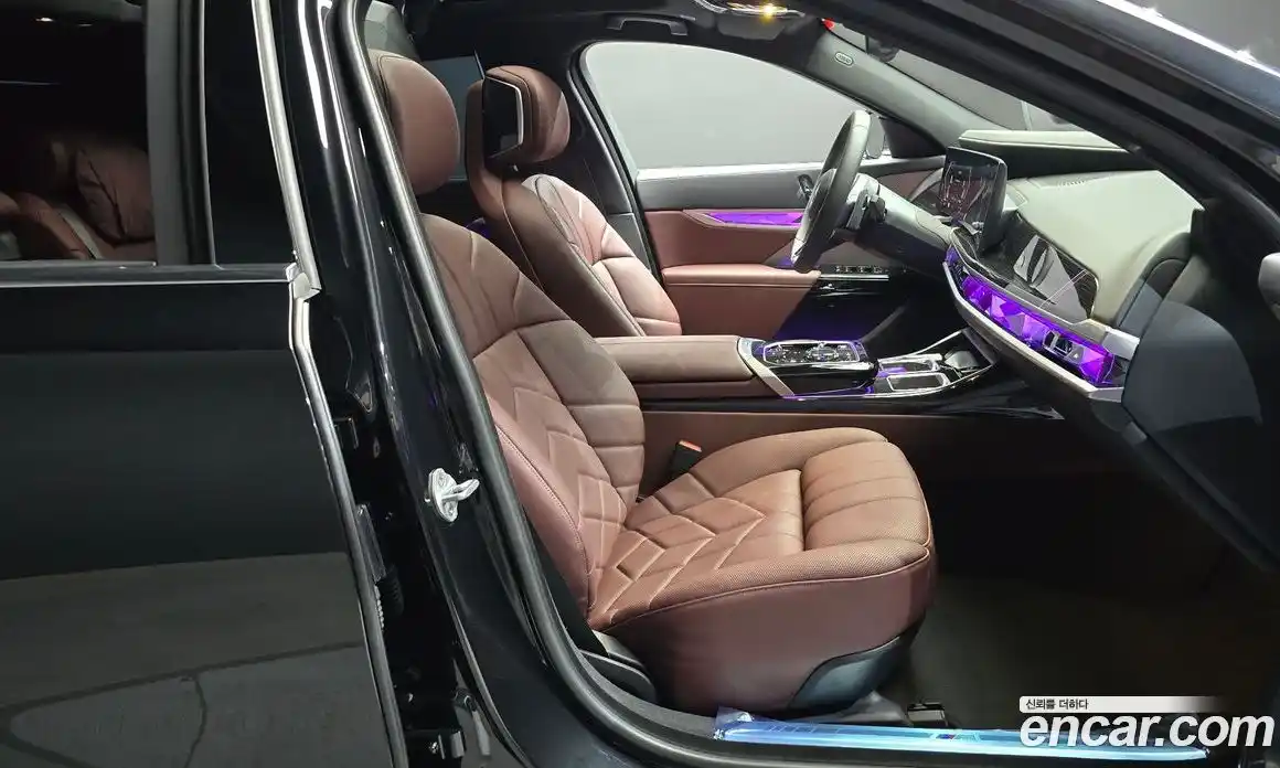 BMW 7 серия 2025 3.0 автомат (гидро), фото 16