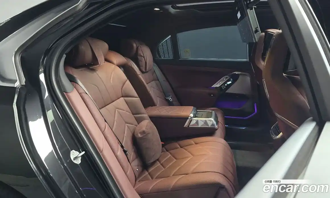 BMW 7 серия 2025 3.0 автомат (гидро), фото 17