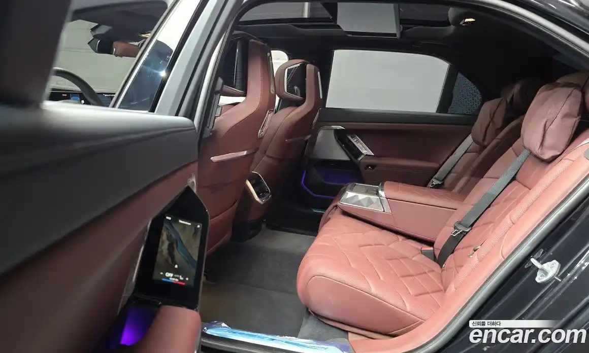 BMW 7 серия 2025 3.0 автомат (гидро), фото 18