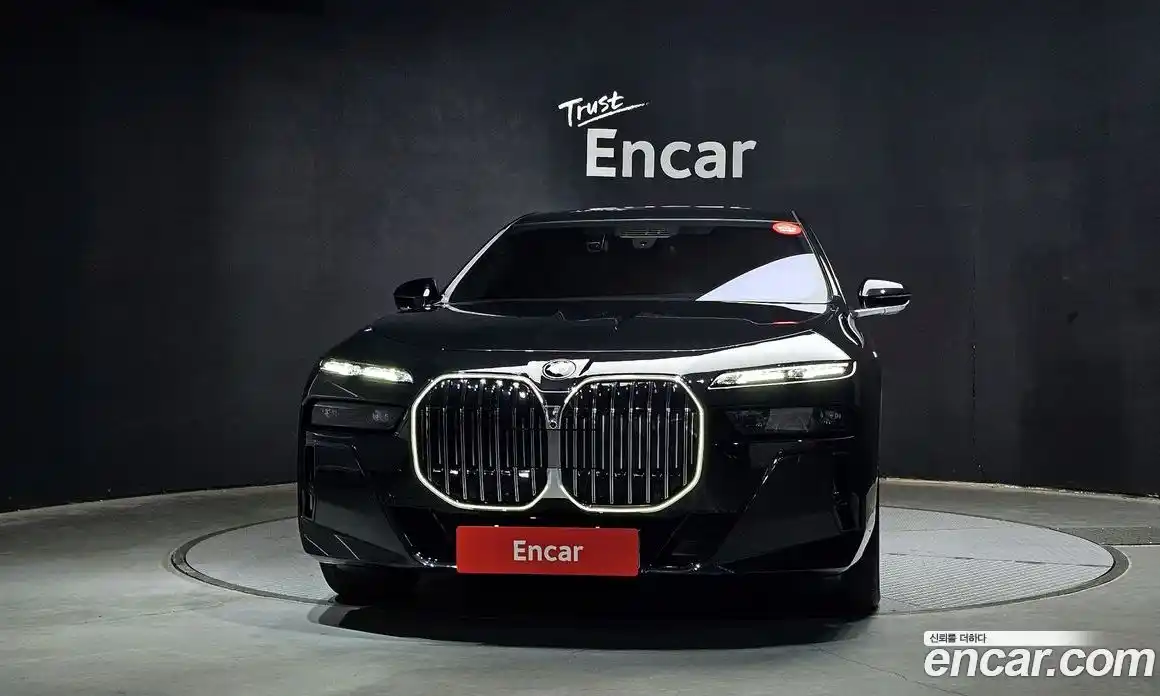 BMW 7 серия 2025 3.0 автомат (гидро), фото 3