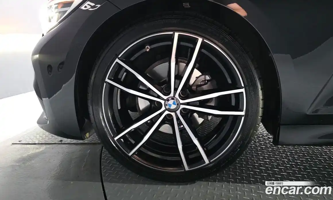 BMW 3 серия 2022 2.0 автомат (гидро), фото 5