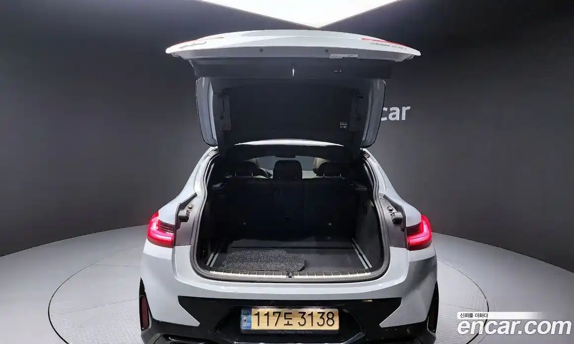 BMW X4 2023 2.0 автомат (гидро), фото 20