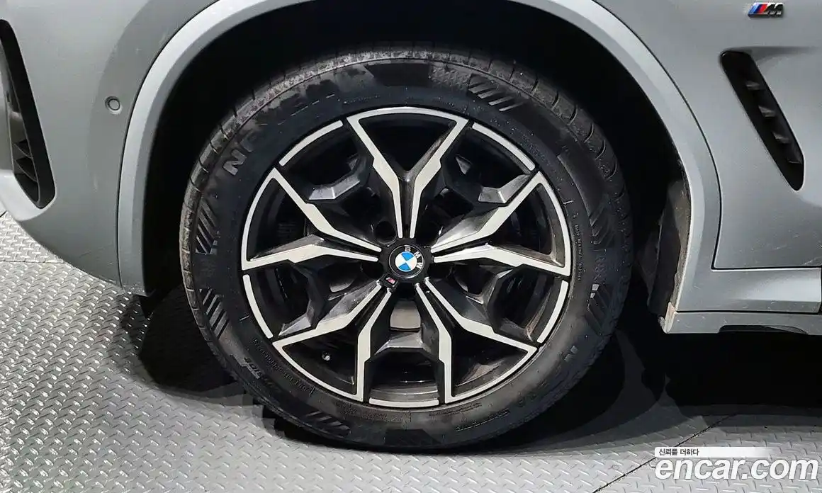 BMW X4 2023 2.0 автомат (гидро), фото 5
