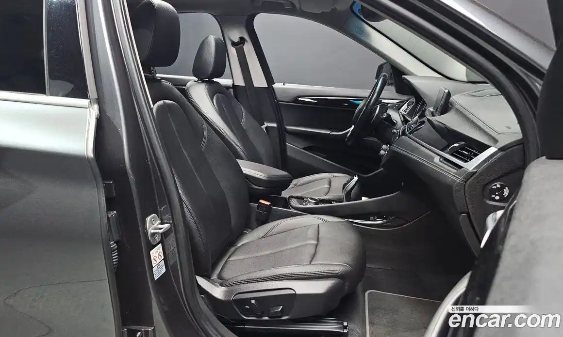 BMW X1 2022 2.0 автомат (гидро), фото 16