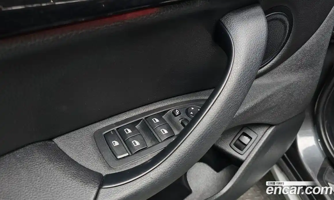 BMW X1 2022 2.0 автомат (гидро), фото 23