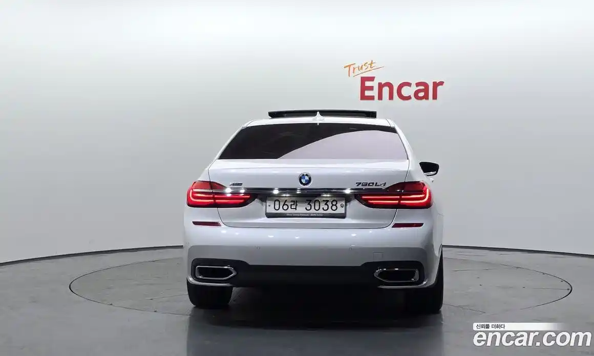 BMW 7 серия 2017 3.0 автомат (гидро), фото 4