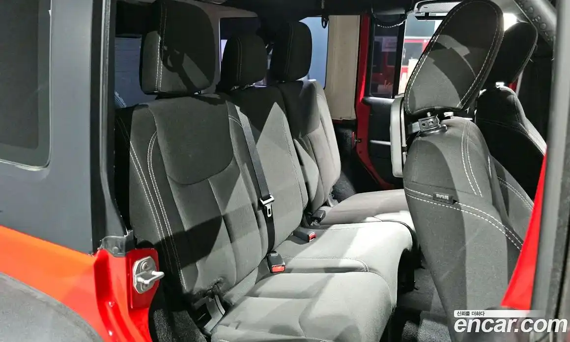 Jeep Wrangler 2017 3.6 автомат (гидро), фото 17