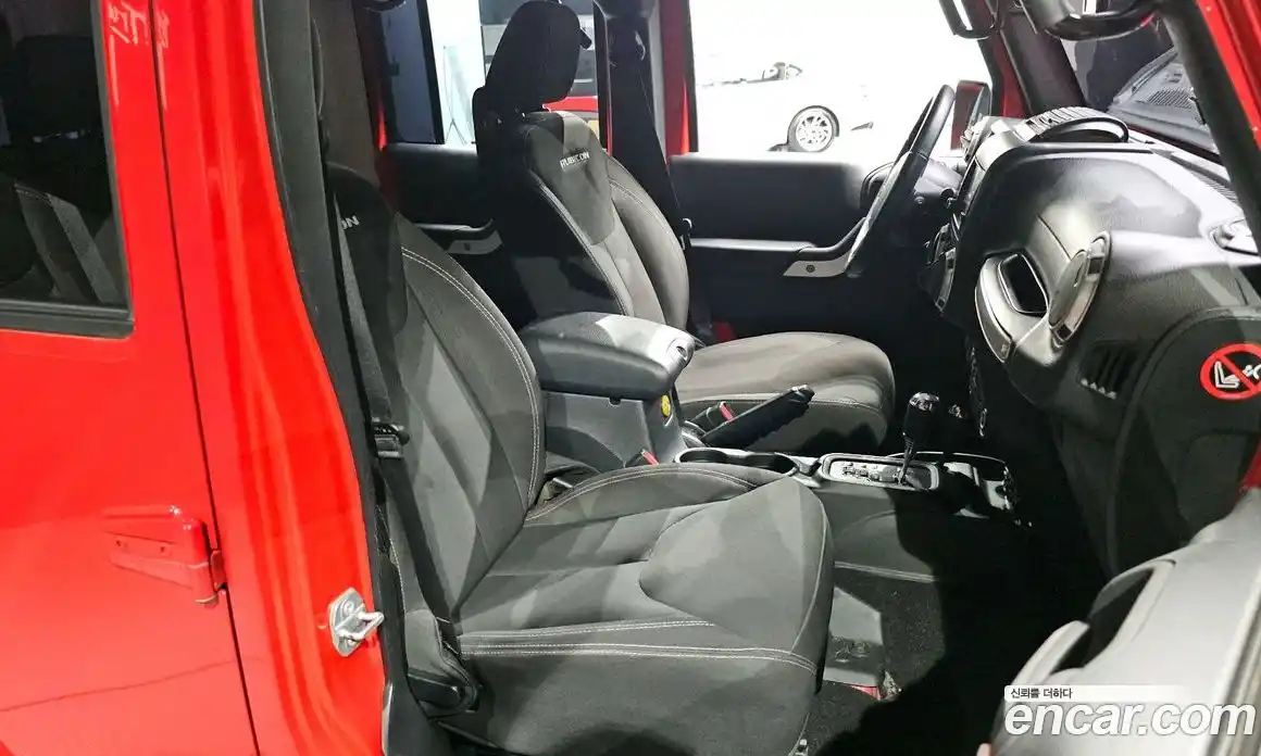 Jeep Wrangler 2017 3.6 автомат (гидро), фото 18