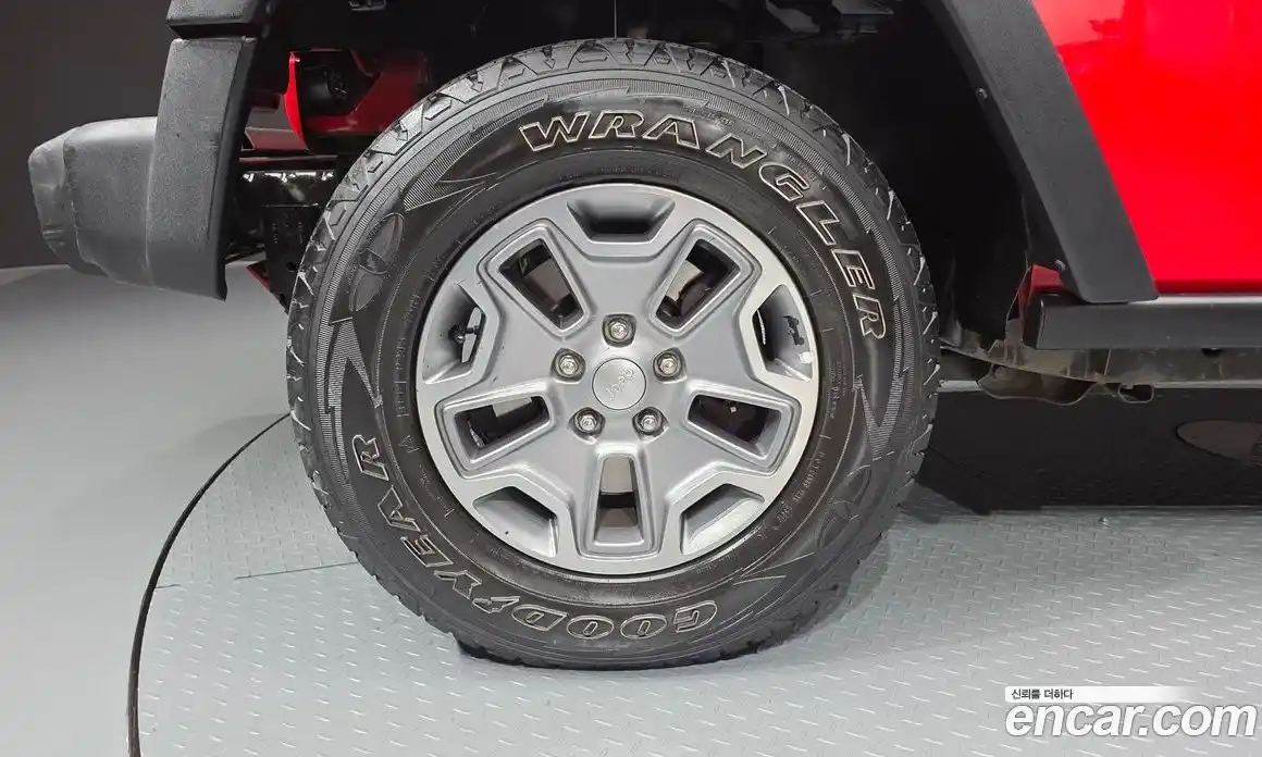 Jeep Wrangler 2017 3.6 автомат (гидро), фото 5