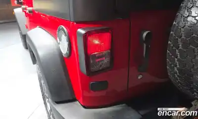 Jeep Wrangler 2017 3.6 автомат (гидро), миниатюра 9