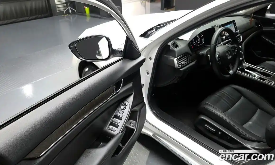Honda Accord 2019 1.5 автомат (гидро), фото 13 Honda Accord 2019 1.5 автомат (гидро), фото 13
