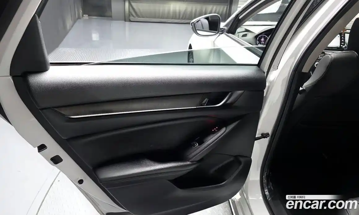 Honda Accord 2019 1.5 автомат (гидро), фото 15 Honda Accord 2019 1.5 автомат (гидро), фото 15