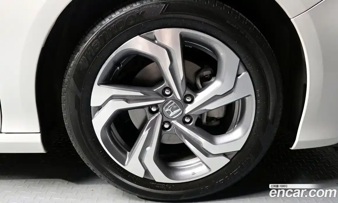 Honda Accord 2019 1.5 автомат (гидро), фото 35 Honda Accord 2019 1.5 автомат (гидро), фото 35