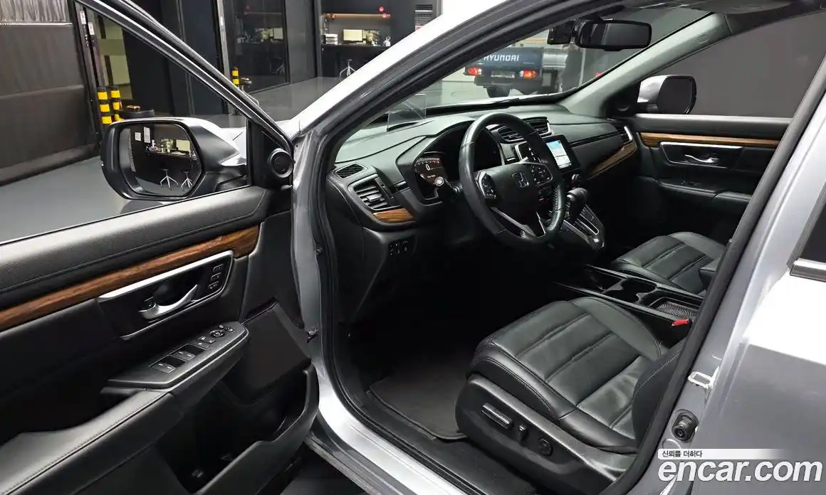 Honda CR-V 2019 1.5 автомат (гидро), фото 13