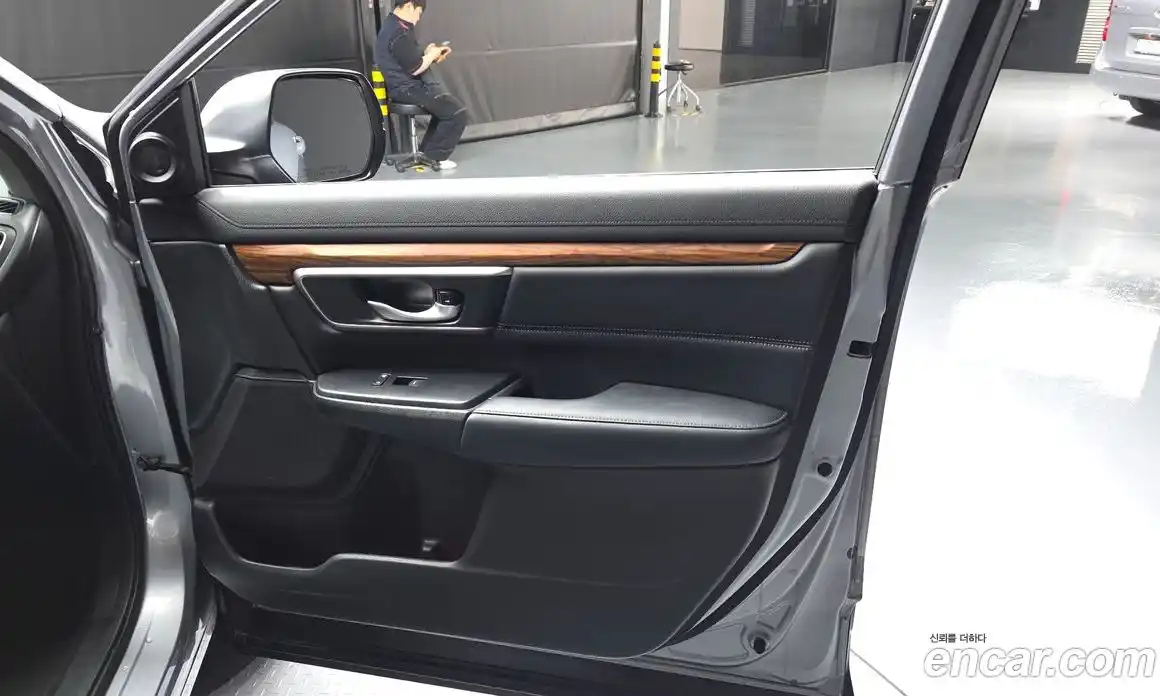 Honda CR-V 2019 1.5 автомат (гидро), фото 14