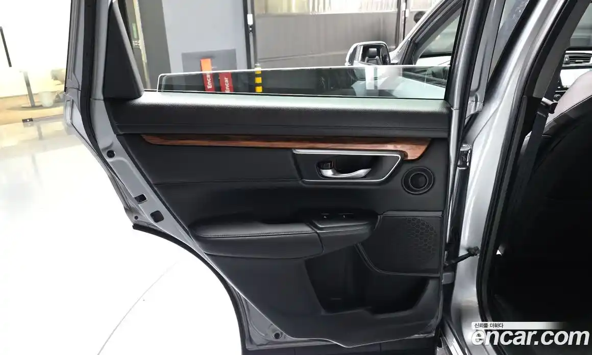 Honda CR-V 2019 1.5 автомат (гидро), фото 15