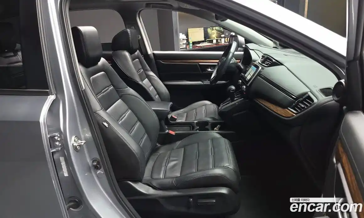 Honda CR-V 2019 1.5 автомат (гидро), фото 17