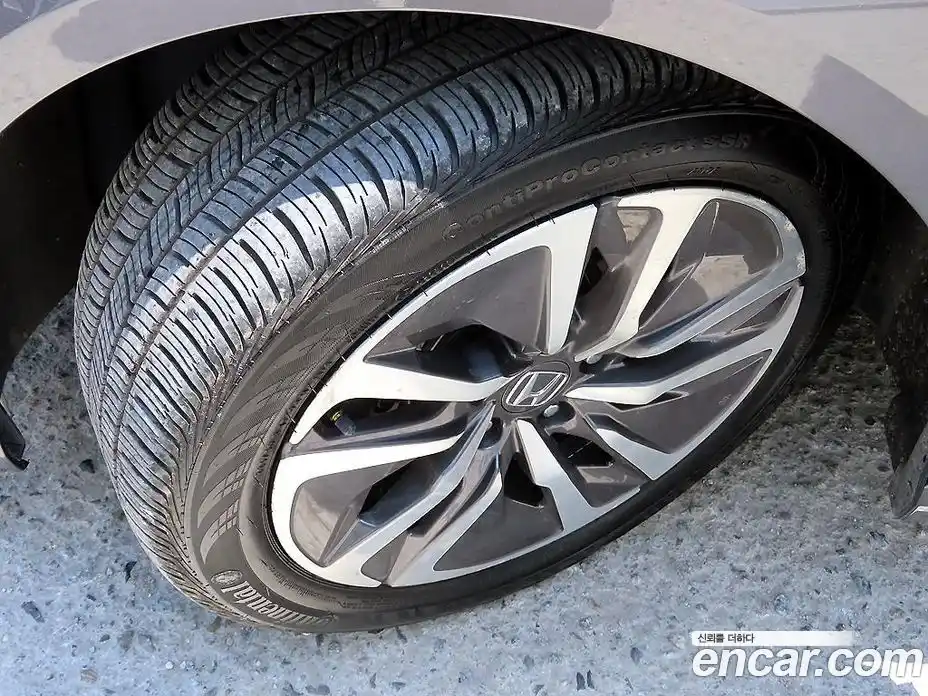 Honda Accord 2019 2.0 автомат (гидро), фото 20
