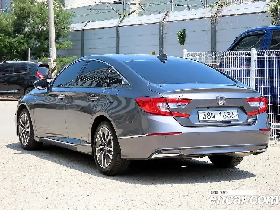 Honda Accord 2019 2.0 автомат (гидро), фото 3
