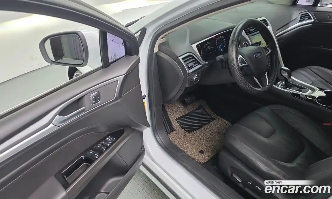 Ford Mondeo 2016 2.0 автомат (гидро), фото 12