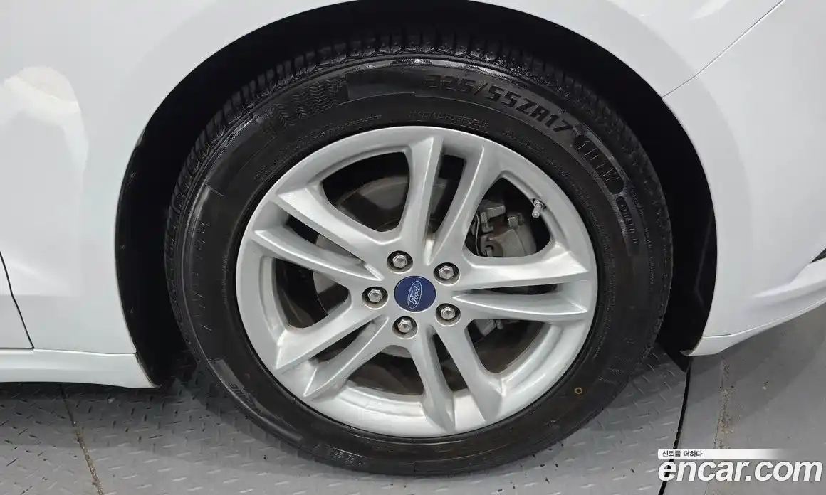 Ford Mondeo 2016 2.0 автомат (гидро), фото 5