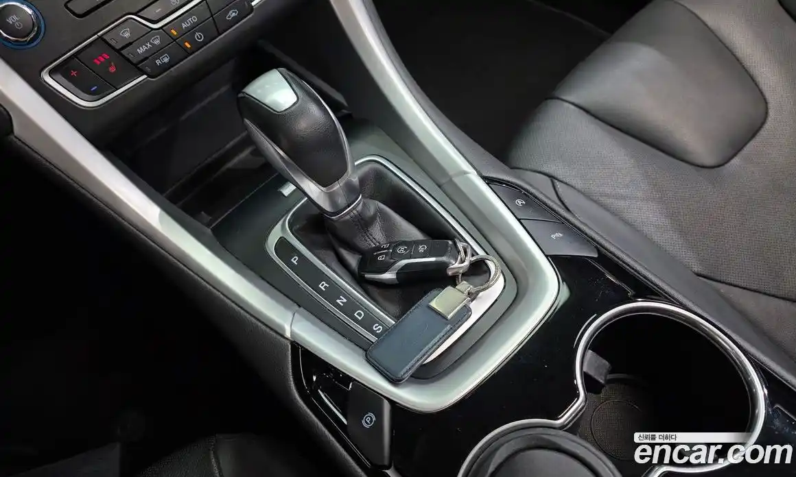Ford Mondeo 2015 2.0 автомат (гидро), фото 9