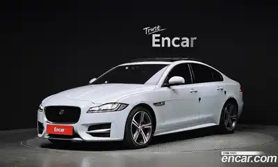 Jaguar XF