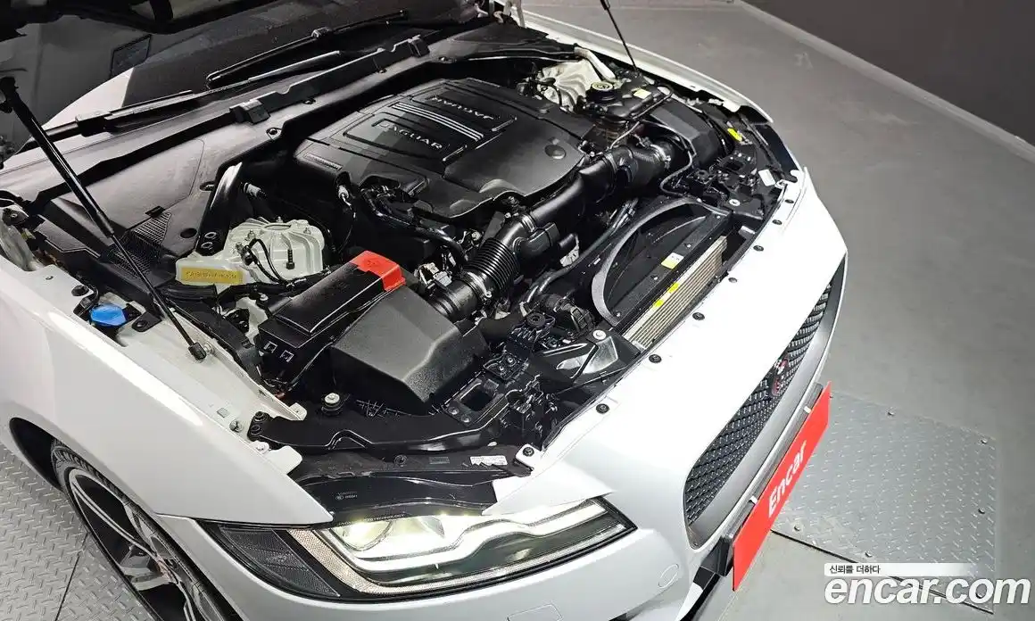 Jaguar XF 2017 3.0 гидро, фото 6