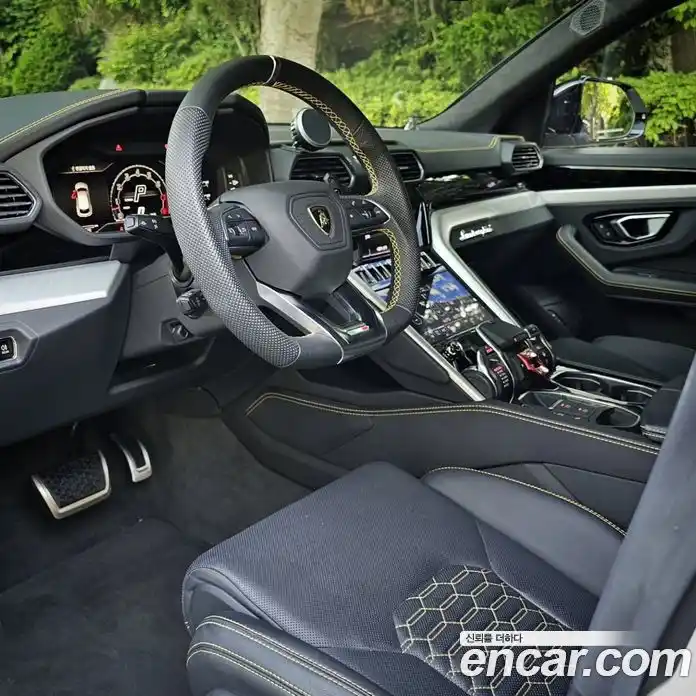 Lamborghini Urus 2023 4.0 гидро, фото 11