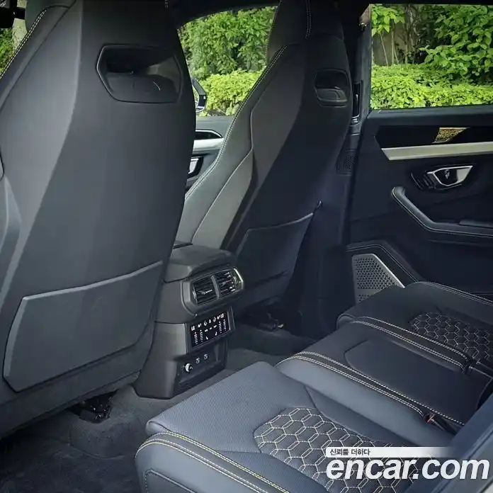 Lamborghini Urus 2023 4.0 гидро, фото 18