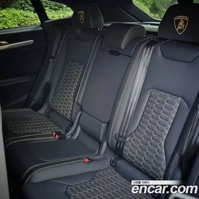 Lamborghini Urus 2023 4.0 гидро, фото 19