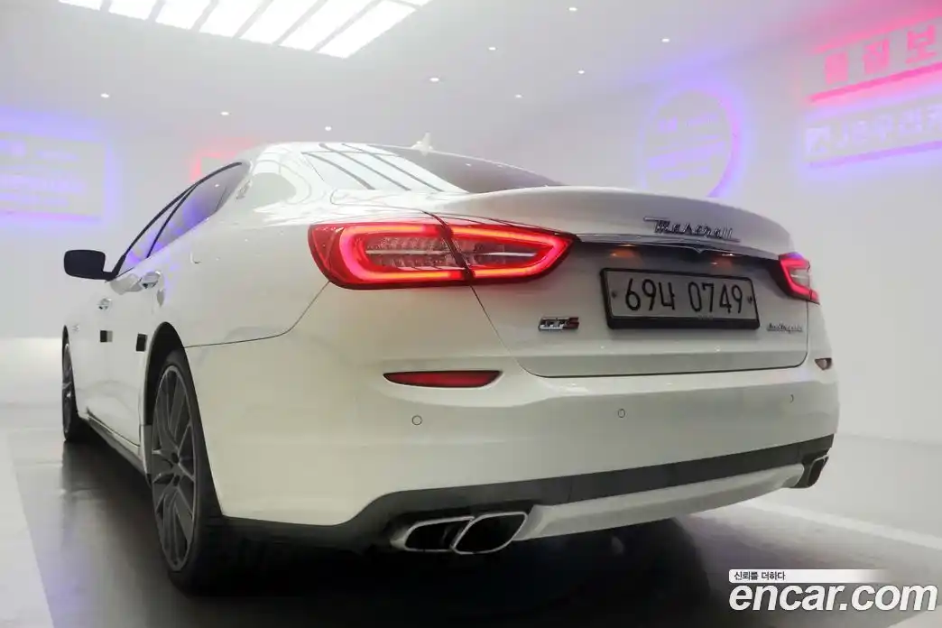 Maserati Quattroporte 2016 3.0 гидро, фото 14
