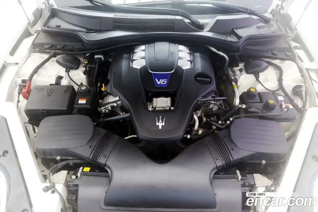 Maserati Quattroporte 2016 3.0 гидро, фото 20