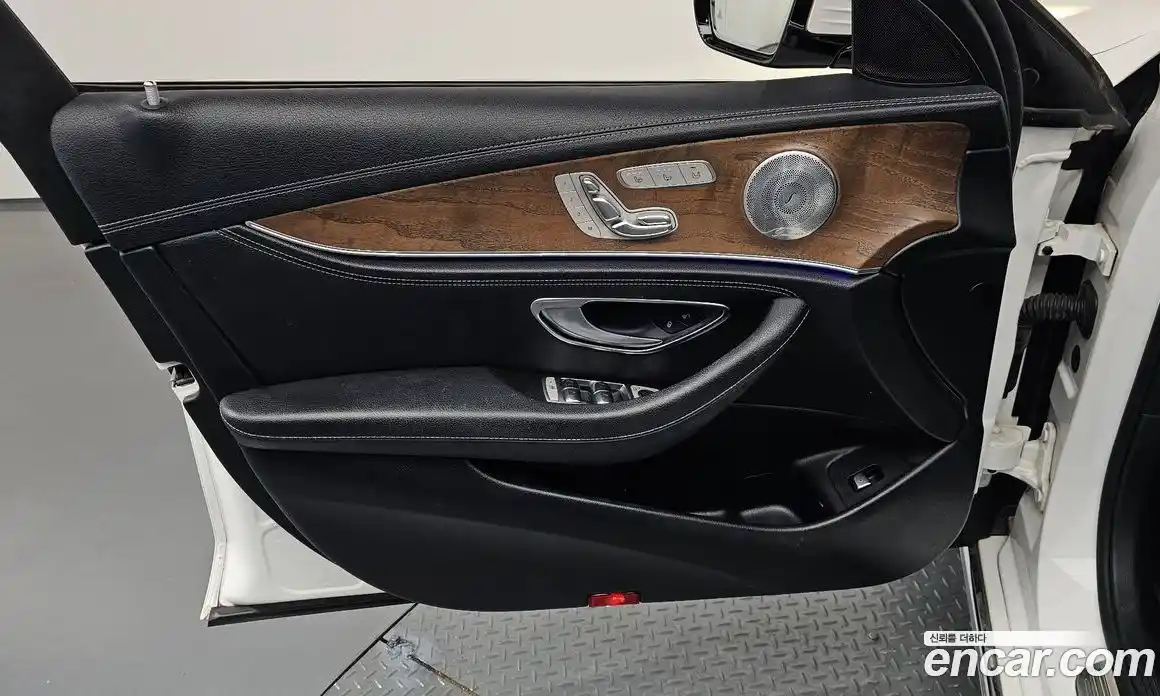 Mercedes-Benz E-Class 2017 2.0 автомат (гидро), фото 14