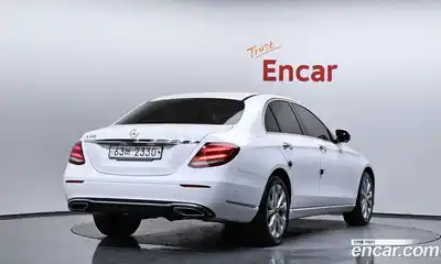 Mercedes-Benz E-Class 2017 2.0 автомат (гидро), миниатюра 2