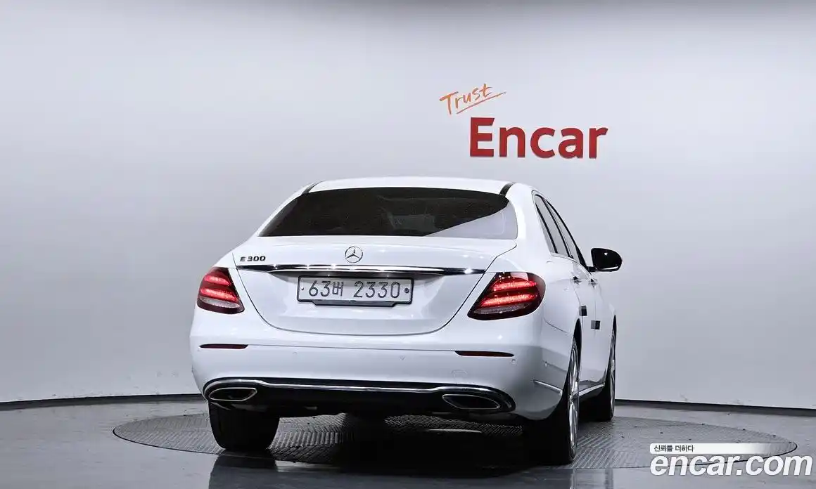 Mercedes-Benz E-Class 2017 2.0 автомат (гидро), фото 4