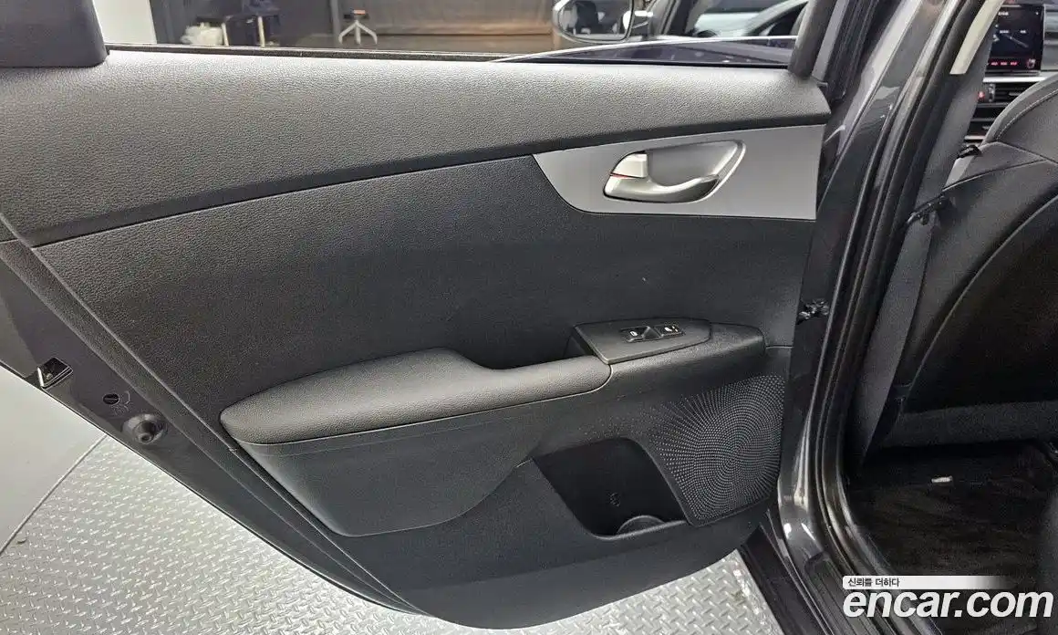 Kia K3 2021 1.6 автомат (гидро), фото 15