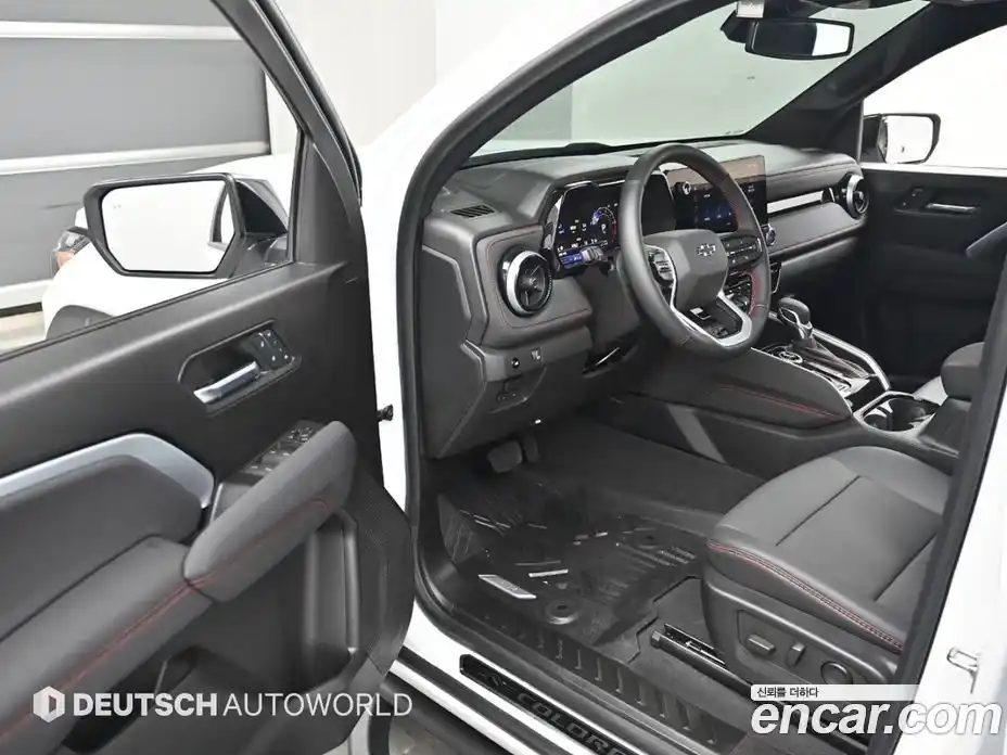 Chevrolet Colorado 2024 2.7 автомат (гидро), фото 11