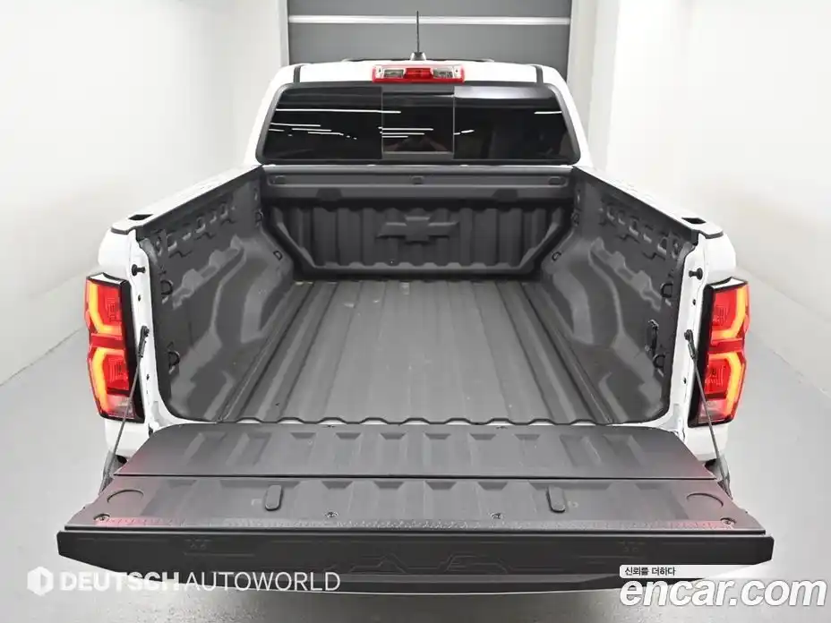 Chevrolet Colorado 2024 2.7 автомат (гидро), фото 19