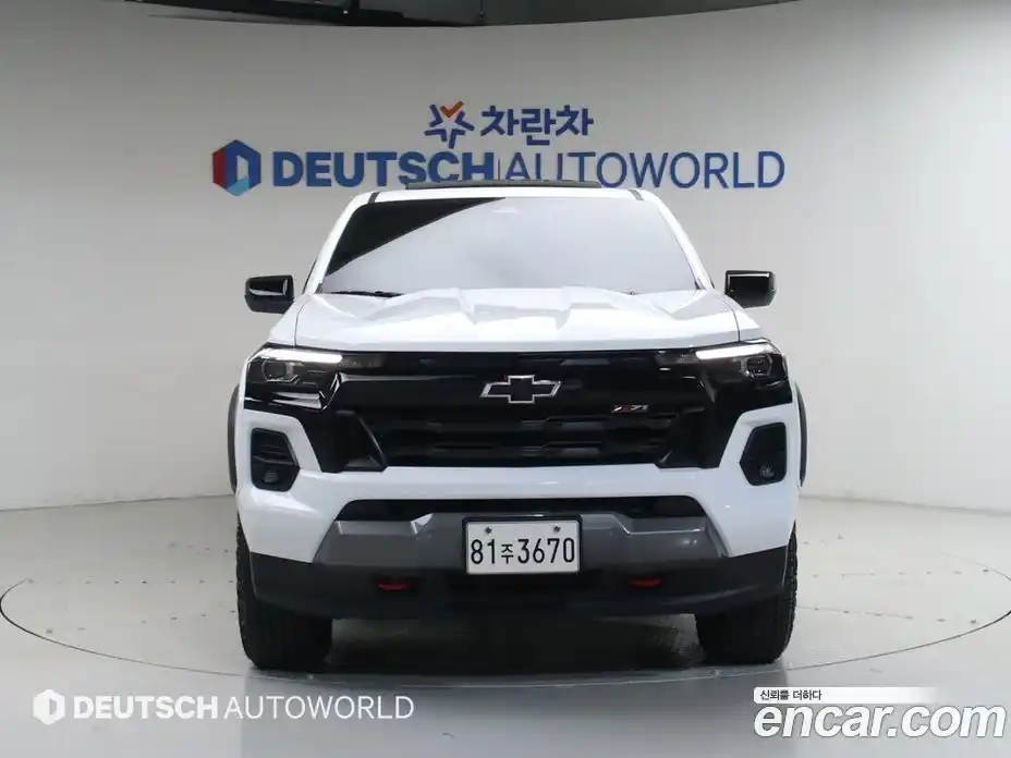 Chevrolet Colorado 2024 2.7 автомат (гидро), фото 3