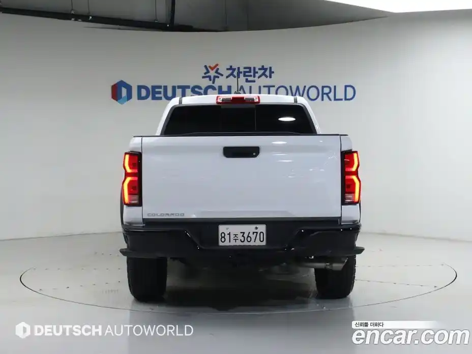 Chevrolet Colorado 2024 2.7 автомат (гидро), фото 4