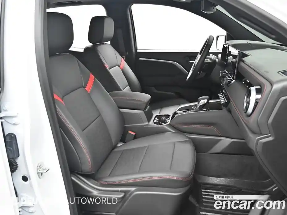 Chevrolet Colorado 2024 2.7 автомат (гидро), фото 10