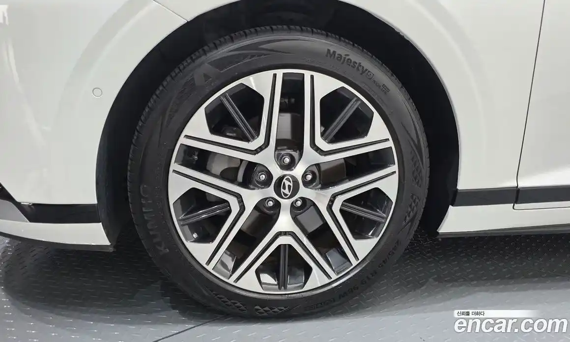 Hyundai Grandeur 2023 2.5 автомат (гидро), фото 4