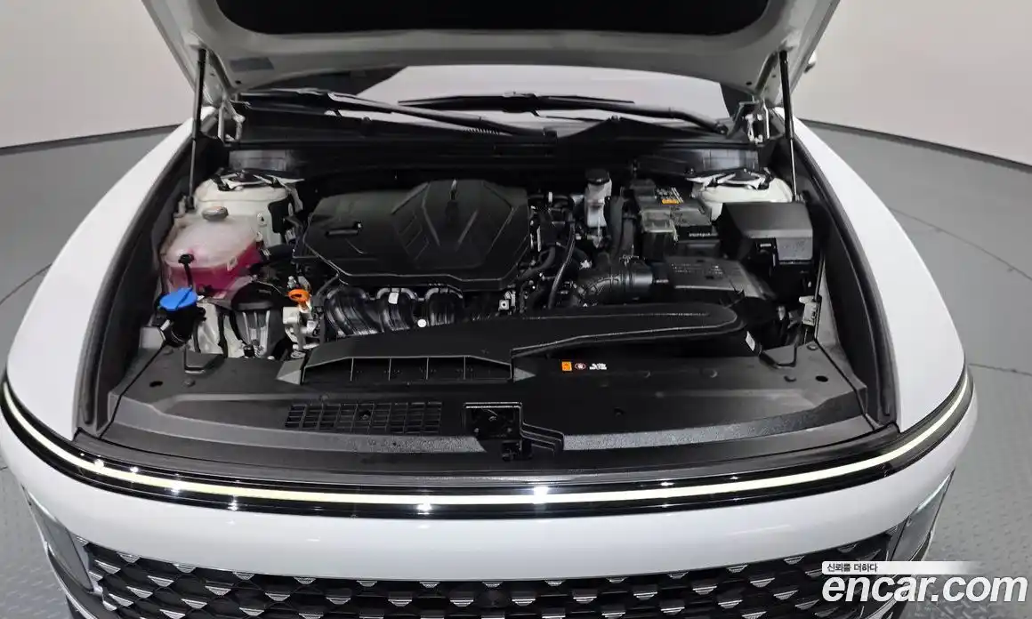 Hyundai Grandeur 2023 2.5 автомат (гидро), фото 5